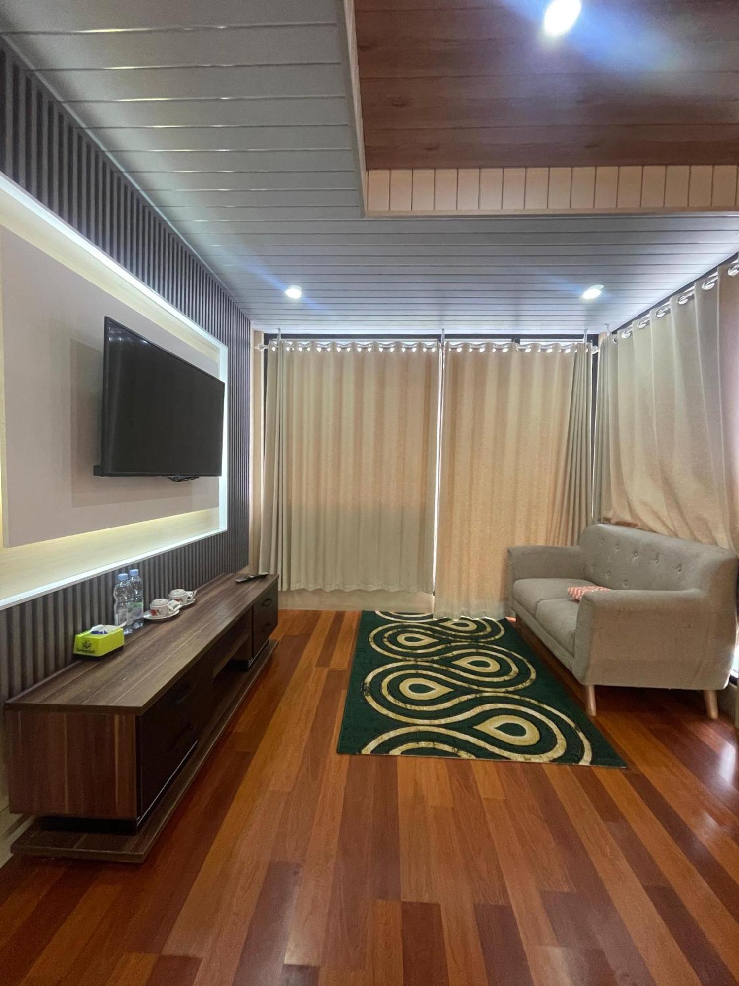 Pojok Kahyangan Homestay And Cabin Kejajar Buitenkant foto